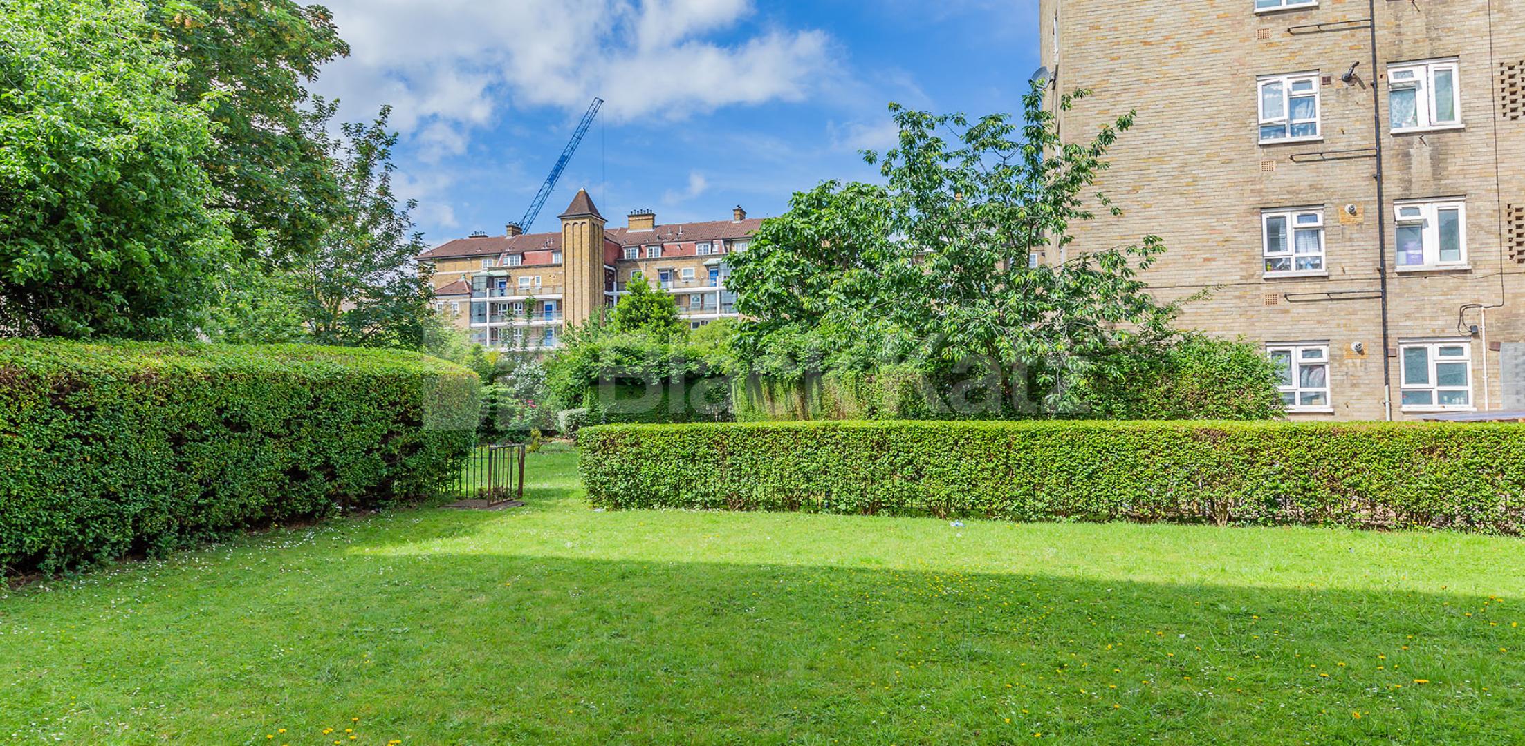 Spacious three double bedroom property perfect for students! Augustus Street, Camden / Regents Park